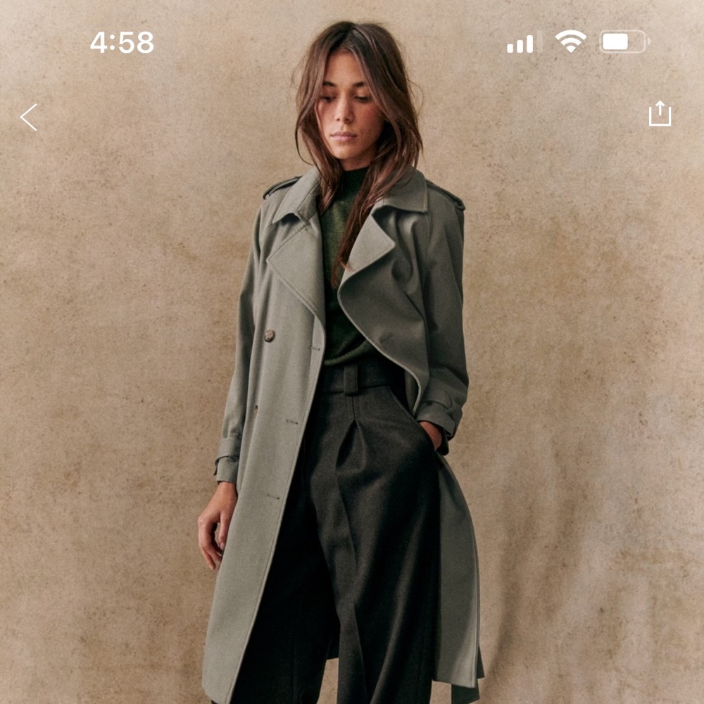 EUC Scott trench in khaki, size 38